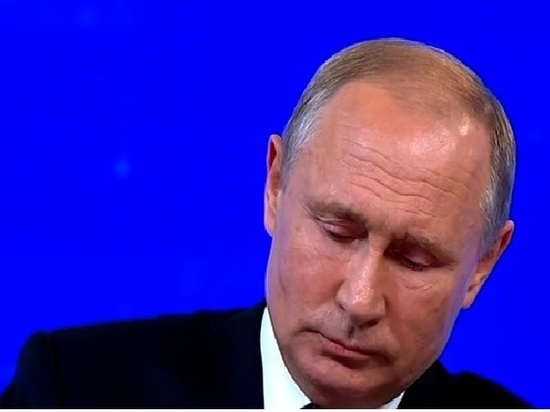 Путин чуть не заплакал на прямой линии