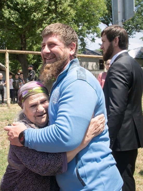 В Чечне дали квартиры обратившимся на «Прямую линию» к президенту семьям