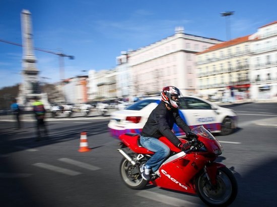 Германия: Автомобилистам разрешат ездить на мотоциклах без экзаменов