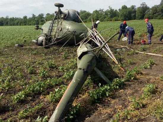 На Кубани в полях жёстко приземлился вертолёт Ми-2: пилот погиб