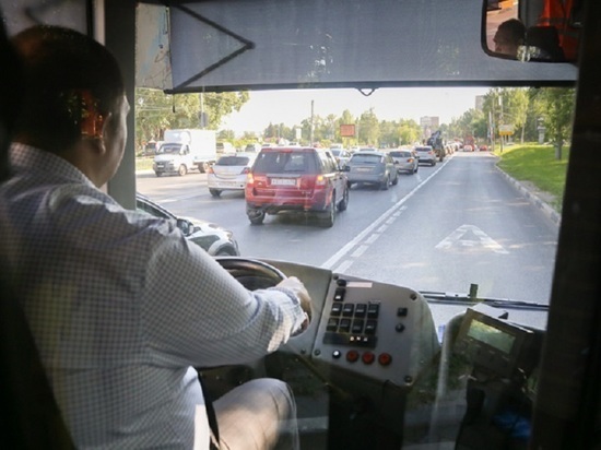 Время движения автобусов от Щербинок до Мызы сократилось почти вдвое