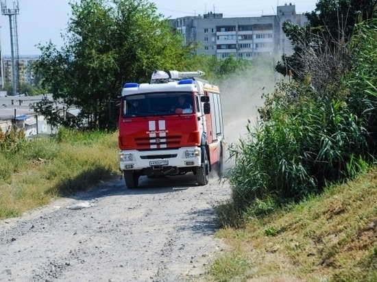 Под Волгоградом на пожаре в частном доме пострадал человек