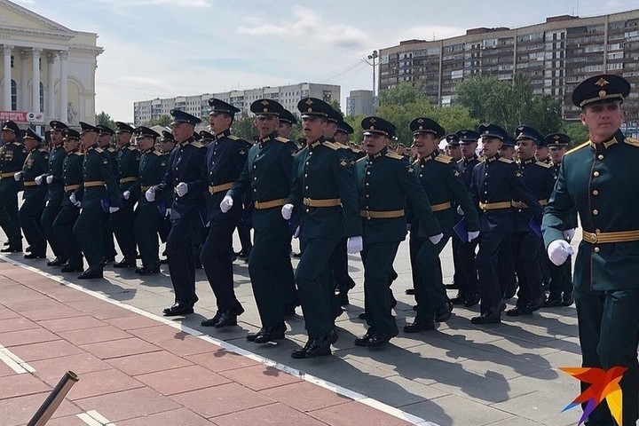 Военное инженерное училище. ТВВИКУ Тюмень. Училище инженерных войск в Тюмени. Тюменское военное училище. Тюмень инженерное военное училище.