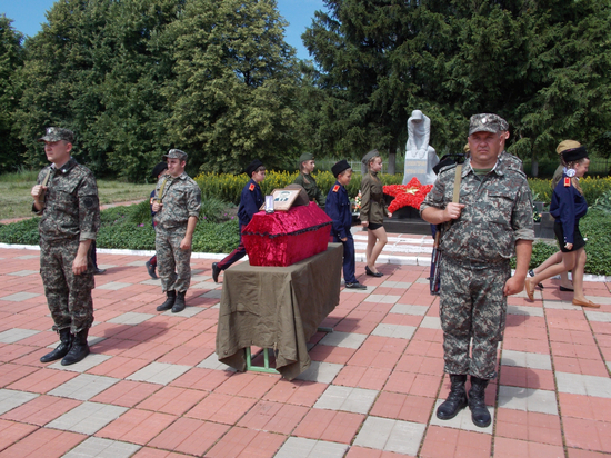 В Орловской области прошло перезахоронение останков красноармейца