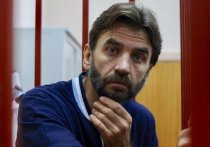 Жалобу на продление срока содержания под стражей экс-министра по делам открытого правительства Михаила Абызова рассматривал 25 июня Мосгорсуд