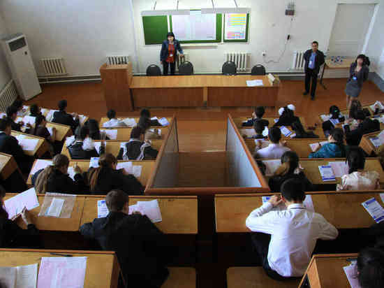 В Казахстане опять глушат связь: выпускники школ сдают экзамены