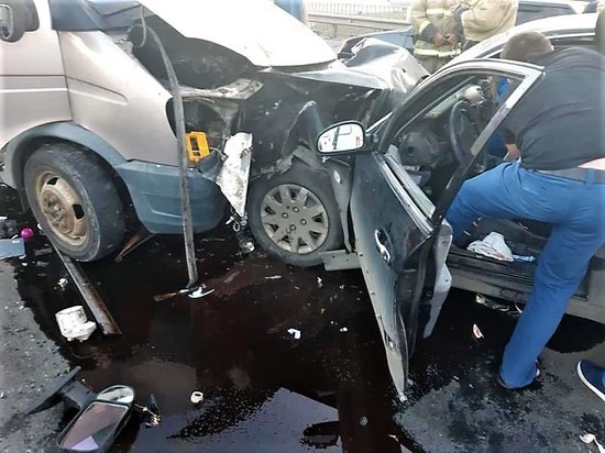 По вине водителя микроавтобуса в Уфе погиб владелец иномарки