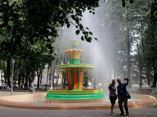 В Пскове после ремонта заработал городской фонтан