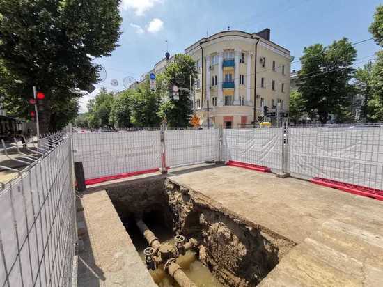 В Краснодаре на улице Красной станет меньше канализационных люков