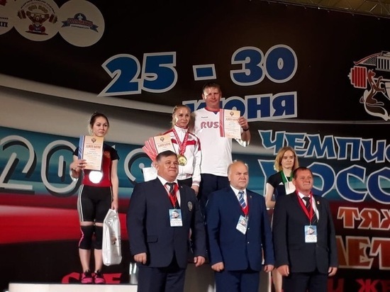 Забайкалка в третий раз стала чемпионкой России по тяжелой атлетике