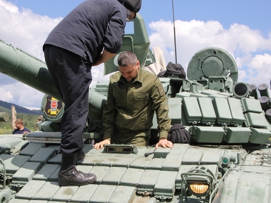 Осипов управлял танком на военном полигоне в Песчанке. Видео