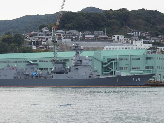 У берегов Осаки замечены эсминцы и патрульные корабли