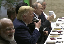 Пресс-секретарь президента России Дмитрий Песков объяснил, почему глава государства появился на ужине в честь лидеров стран «большой двадцатки» со своим термосом