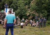 На трассе Цимлянск – Шахты в Ростовской области перевернулся автобус, перевозивший заключенных