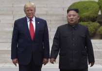 Историческим моментом была названа внезапная встреча президента США Дональда Трампа с руководителем КНДР Ким Чен Ыном в демилитаризованной зоне (ДМЗ) на границе двух Корей