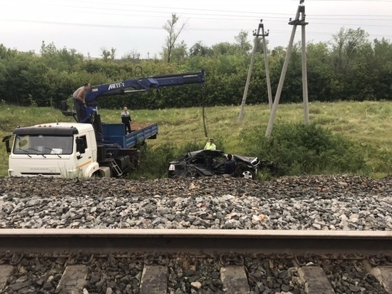 В Новосергиевском районе на железнодорожном переезде погиб водитель