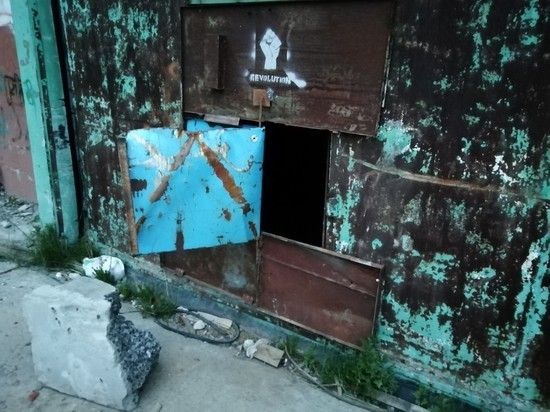 Жители Надыма жалуются на открытый доступ к заброшенному заводу, где погиб ребенок