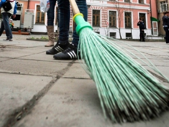 Жительница Ярославской области будет мести улицы из-за долгов по алиментам