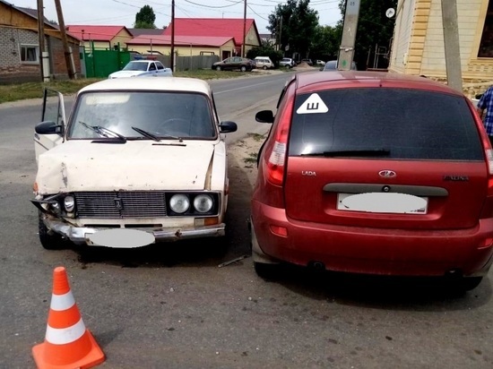 В Соль-Илецке подросток за рулем сломал 45-летней женщине нос