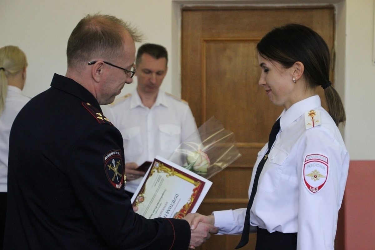 День ГИБДД: 80 сотрудников дорожной полиции были награждены в Твери - МК  Тверь