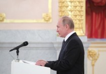 На церемонии вручения верительных грамот Владимир Путин заявил послам, что рассчитывает на участие многих глав государств в праздновании 75-летия Победы, для которого готовится "масштабная программа"