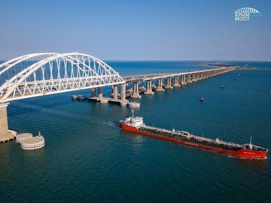 До декабря на Крымском мосту появится инспекционно-досмотровый комплекс