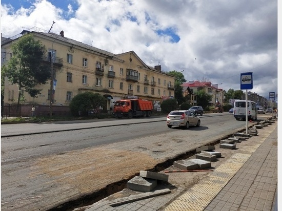 На улице Крупской в Смоленске ремонтируют дорогу