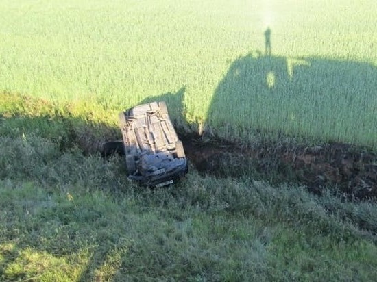 В Башкирии иномарка вылетела в кювет: погиб 24-летний пассажир