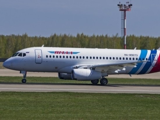 Самолет до Тюмени задержан в Салехарде