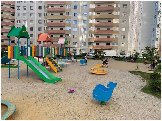 Власти Ставрополя призвали УК заменить детские площадки во дворах