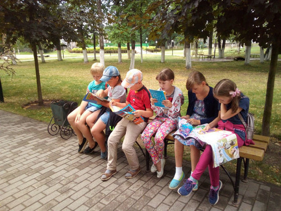 В Тверской области открыли сезон паркового чтения и громких читок