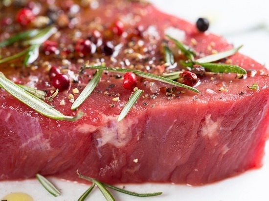 Насколько вредно есть красное мясо, рассказали диетологи