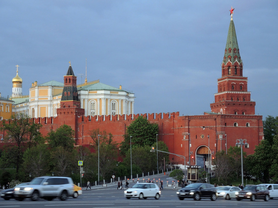 Кремль ответил Зеленскому на предложение обсудить "чей Крым"