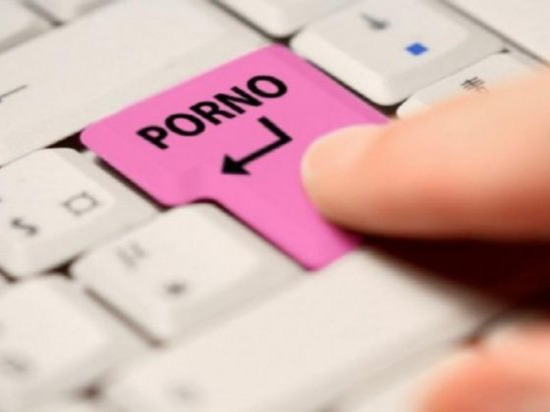 Житель Чувашии получил условный срок за порно в Интернете