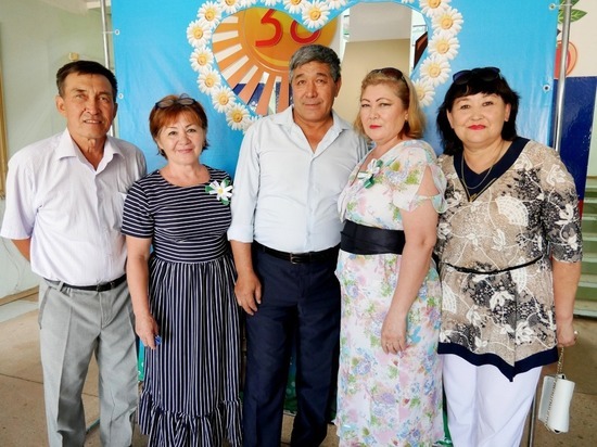 В Астраханской области наградили семей, которые прожили вместе четверть века