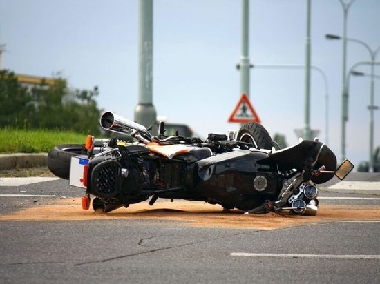 Два мотоциклиста попали в больницу после ДТП в Забайкалье