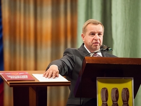 Главу Новоржевского района признали виновным в превышении должностных полномочий