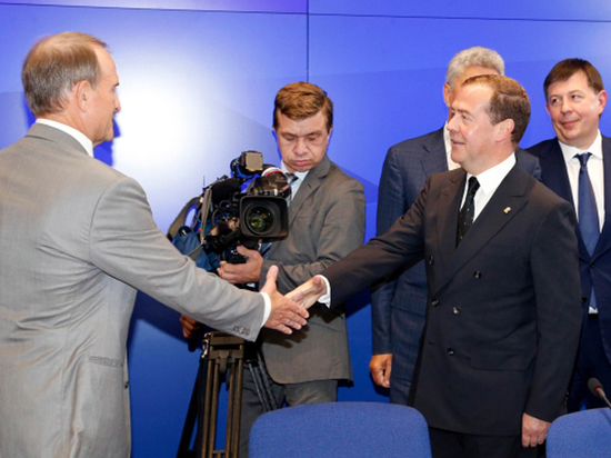 Украинская делегация встретилась с Медведевым