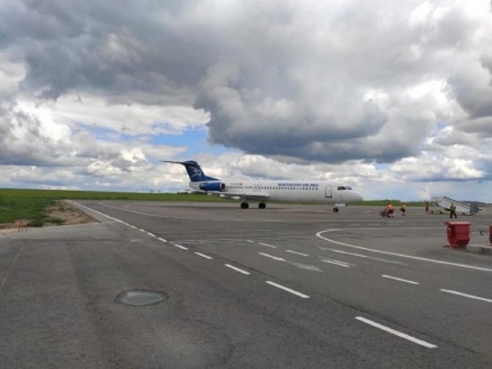 Прокуратура заинтересовалась экстренной посадкой самолета в аэропорту Калуги