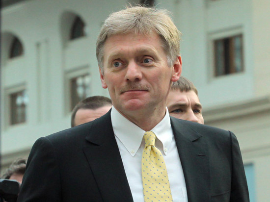 Песков рассказал о работе служб безопасности при выходе Путина к людям Песков рассказал о работе служб безопасности при выходе Путина к людям