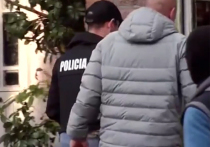 Правоохранительными органами Уругвая и сотрудниками Интерпола задержаны три человека (среди них, как сообщается, есть россияне), подозреваемых в пособничестве главарю калабрийской мафии Рокко Морабито, известному как «кокаиновый король Милана».  Один из руководителей ндрангеты бежал в прошлом месяце из уругвайской тюрьмы, где содержался в ожидании экстрадиции в Италию.