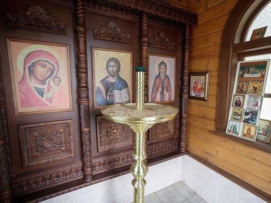 Дюмин подарил Жабынскому монастырю икону и триптих