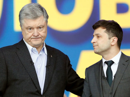Следователи изучают протоколы совещаний, которые велись во время президентства Петра Порошенко
