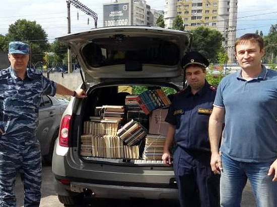 Воронежские заключенные получили книги от российского омбудсмена