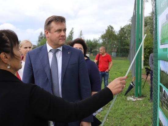 Николай Любимов осмотрел парк «Поляна Веры» в рязанском селе