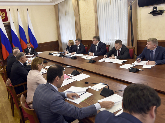 Дмитрий Медведев провел совещание по нацпроектам на Ставрополье