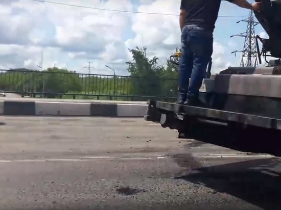 На Новомосковском шоссе Тулы забит выезд