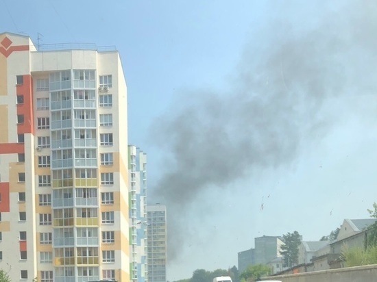 Два частных дома горели недалеко от «Кемерово-Сити»