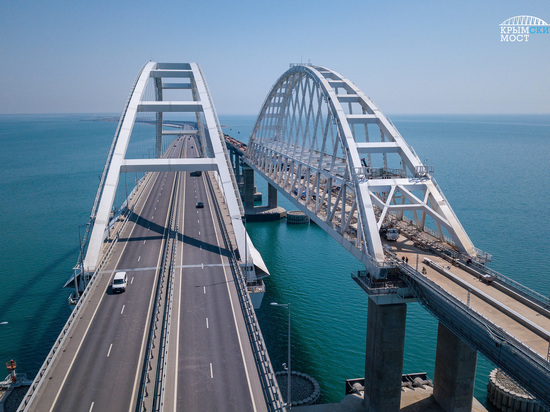 А-ля Путин: Зеленского пригласили опробовать Крымский мост