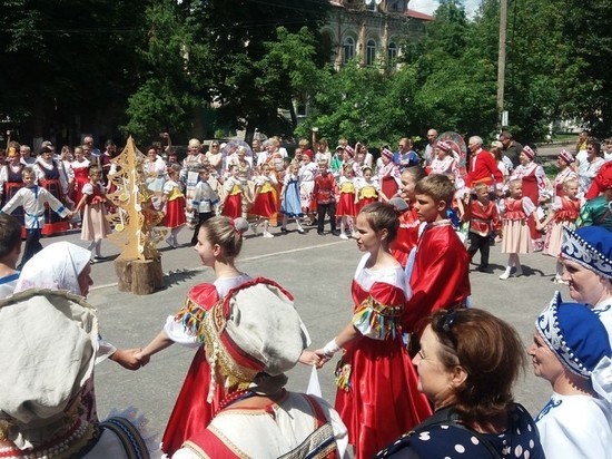 Курский ансамбль взял гран-при на брянском фестивале
